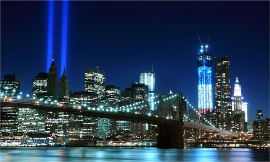 Fototapet Floodlights Over NYC 450x270 - Artgeist sp. z o. o.