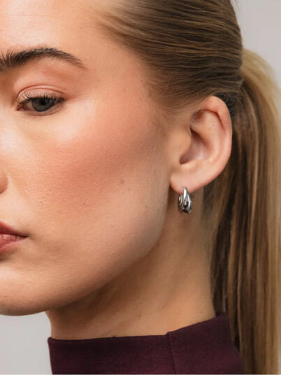 Who Is She Drop Hoops Silver Sølv ONE SIZE