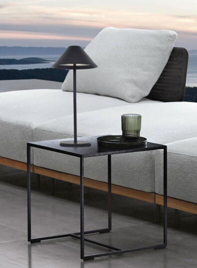 Nordesign Oris bordlampe oppladbar IP54 - Svart Nordesign Oris bordlampe oppladbar IP54 - Svart