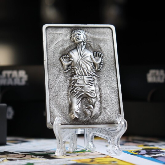 Fanatik Star Wars Limited Edition Han Solo i Karbonitt 75x50 mm Fanatik Star Wars Limited Edition Han Solo i Karbonitt 75x50 mm