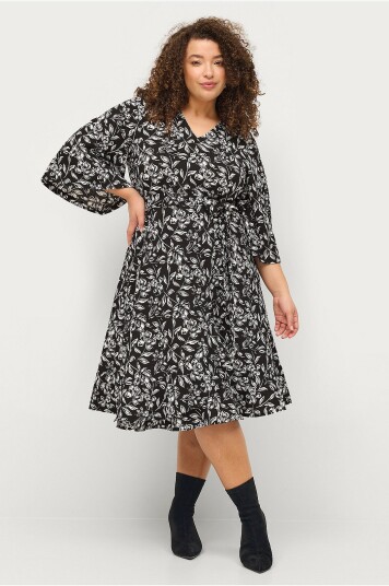 Ellos Plus Collection Kjole Jolie Svart Ellos Plus Collection Kjole Jolie Svart