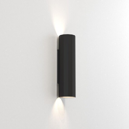 Astro Lighting Hashira 300 vegglampe opp/ned - Svart Astro Lighting Hashira 300 vegglampe opp/ned - Svart