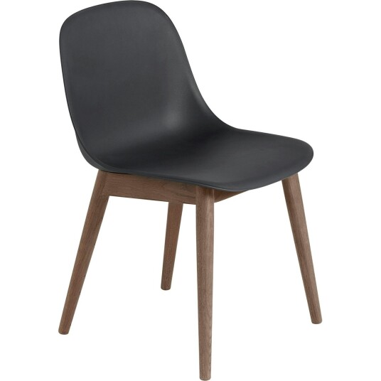 Muuto Fiber Spisestol Trebase /mørkbeiset Eik   Stoler Resirkulert Plast Sort   58963
