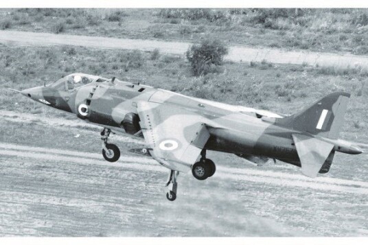 Airfix Hawker Siddeley Harrier GR.1/AV-8A Modellfly 1:72