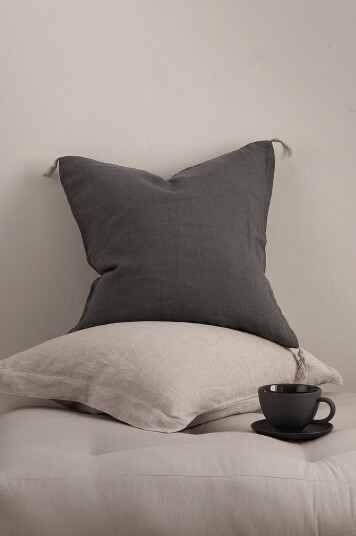 Ellos Home Putetrekk Candice Tassel i vasket lin 50x50 cm Svart