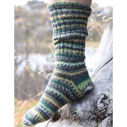 Woodlands by DROPS Design Sokker Strikkeoppskrift str 38 46