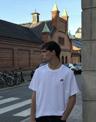 Nike M Nsw Tee Lse Prem Ess Sust Kortermede t shirts Hvit
