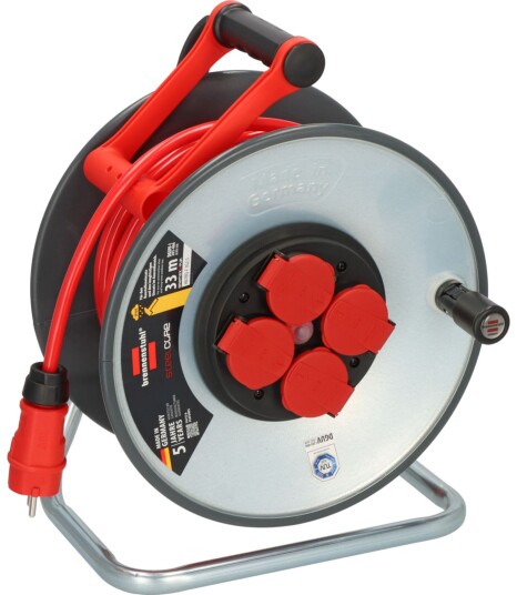 Brennenstuhl Kabeltrommel Profi Med 4 Uttak (Type F) Utendørs 230 v, 3000 w 33 m Brennenstuhl Kabeltrommel Profi Med 4 Uttak (Type F) Utendørs 230 v, 3000 w 33 m