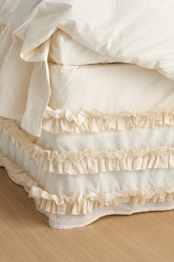 Ellos Home   Sengekappe Juliette Curve Frill i vasket bomull 52 cm   Hvit