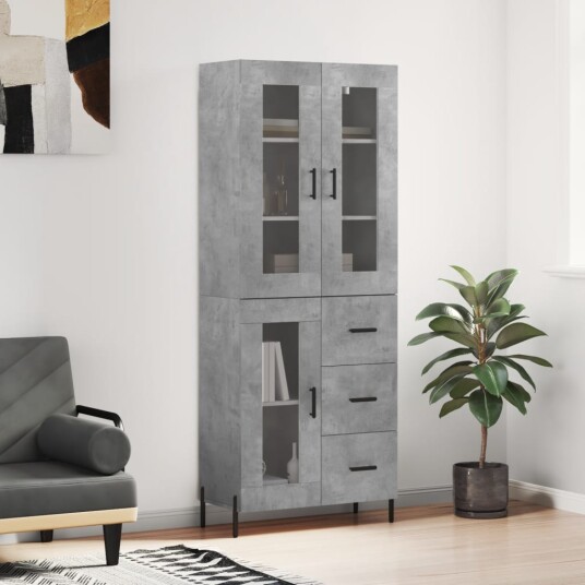 Highboard betonggrå 69,5x34x180 cm konstruert tre