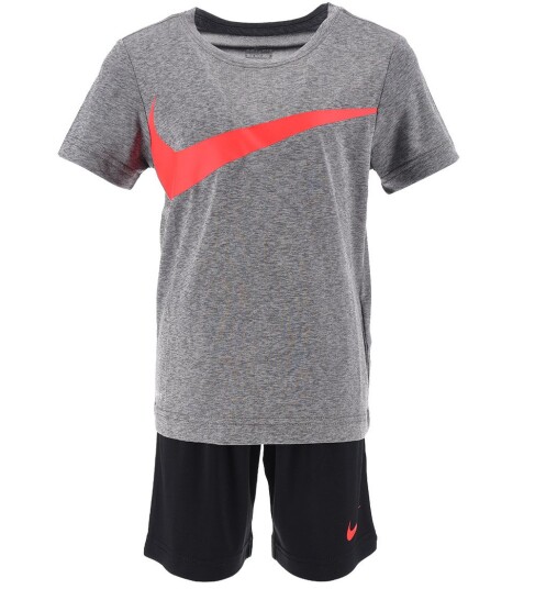 Nike Shorts Sett T skjorte/Shorts Svart/Grå 12 md Shorts 80
