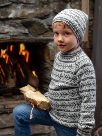 GRANSKUDD genser & lue mini grå GRANSKUDD genser & lue mini grå