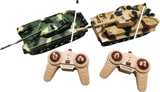 Madej RC Stridsvogner Sett 3+ År 2 Stk Madej RC Stridsvogner Sett 3+ År 2 Stk