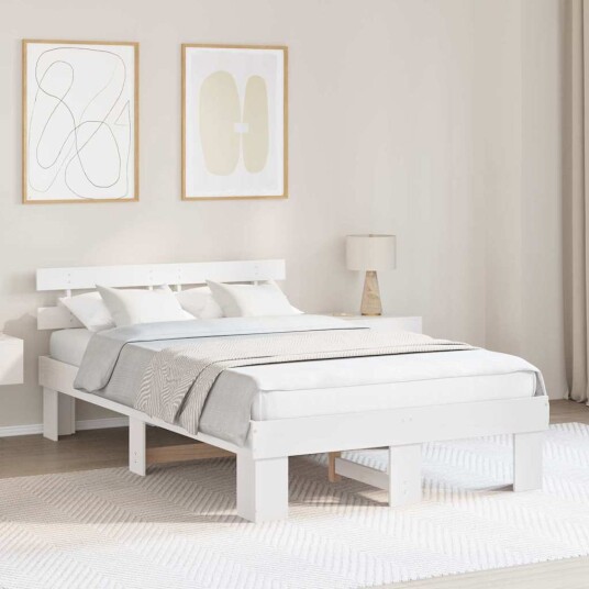  Sengestamme med hodegjerde Hvit 135 x 190 cm Massivt furutre