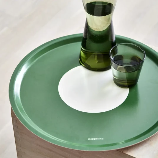 Pappelina Tray vera 38x38 cm rund mørkegrønn Pappelina Tray vera 38x38 cm rund mørkegrønn