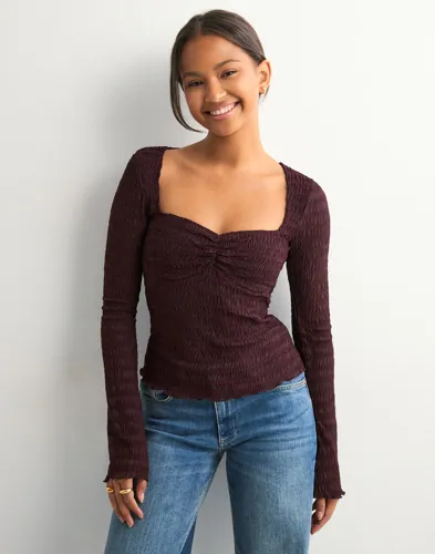 Nelly   Rød   Romantic Structure Sheer Top