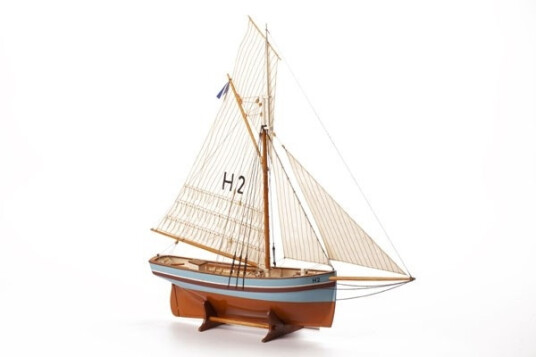 1:50 HENRIETTE MARIE Skrog i tre