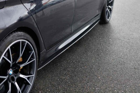 Alternativvare Sideskjørtlist carbon
Performance style SPLT 636