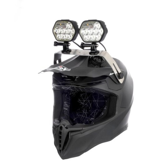 Enduro Hjelmpakke LUMONITE Leader 6838 lm / Oppladbar 2 lykt & batteri + hjelmfeste bue 13676 lm Enduro Hjelmpakke LUMONITE Leader 6838 lm / Oppladbar 2 lykt & batteri + hjelmfeste bue 13676 lm
