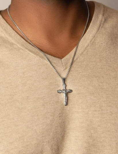 Nialaya Necklace With Crucifix Pendant In Silver Silver 22"