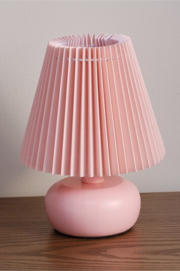 Jotex UFFE bordlampe Rosa Kjøp Bordlamper hos Jotex