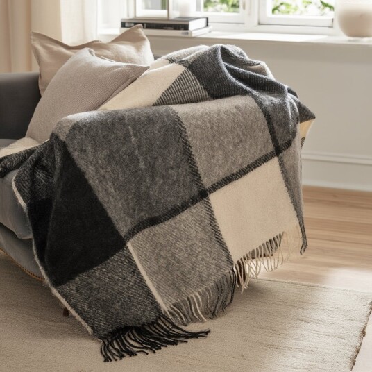 Nordstrand Home Ullpledd   100% ull   130x200 cm   Oslo Peat svart