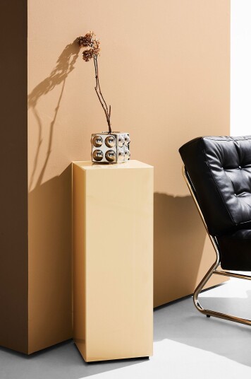 Pastill Pop pidestall i farget glass Beige