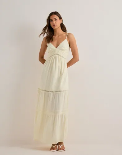 Nelly   Gul   Maxi Lace Insert Dress