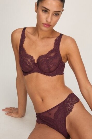 Hunkemöller G streng Daisy Lilla