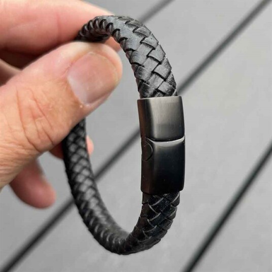 Mini Major armbånd fiber skinn med sort. Mini Major armbånd fiber skinn med sort.