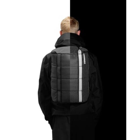 Db Roamer Duffel Pack 25L Reflective Black Db Roamer Duffel Pack 25L Reflective Black
