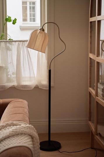 Ellos Home   Gulvlampe Bell   Svart
