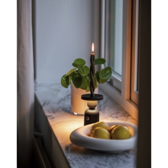 Konstsmide Nantes Bordlampe/lysestake LED USB Svart 2200K/2700K dimbar Konstsmide Nantes Bordlampe/lysestake LED USB Svart 2200K/2700K dimbar