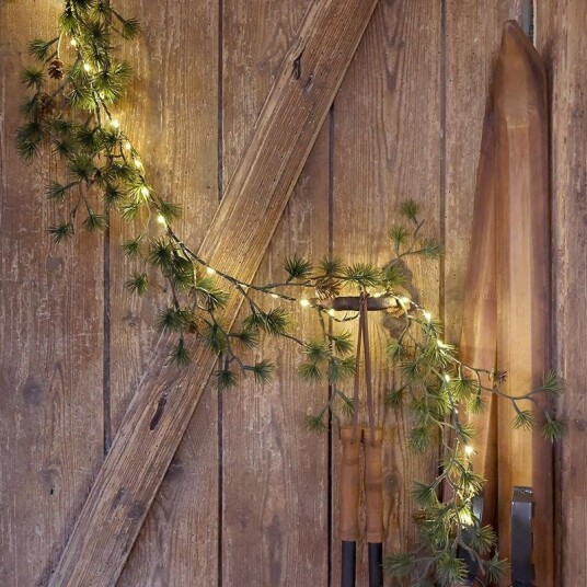 Chic Antique Girlander LED 150 cm Grønn Chic Antique Girlander LED 150 cm Grønn
