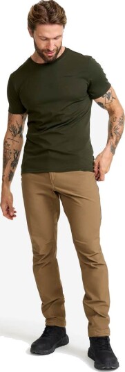 RevolutionRace Easy T shirt Slim Fit Herre Rosin Green Størrelse:M Herre > Overdeler > T skjorter