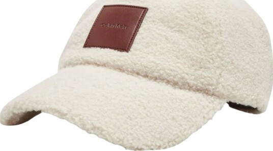 Calvin Klein All Over Sherpa W/ Patch Cap Cream ONE SIZE