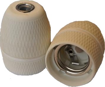 Fatning E27 I Porcelæn,Hvid Med Ru Overflade Og 10Mm. Nippel
