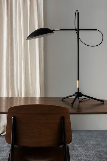 watt & VEKE Bordlampe Spoon table Svart watt & VEKE Bordlampe Spoon table Svart