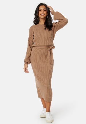 BUBBLEROOM Round Neck Rib Knitted Midi Dress Light brown XL BUBBLEROOM Round Neck Rib Knitted Midi Dress Light brown XL