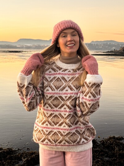 House Of Yarn IR 04 02 Cortina genser House Of Yarn IR 04 02 Cortina genser