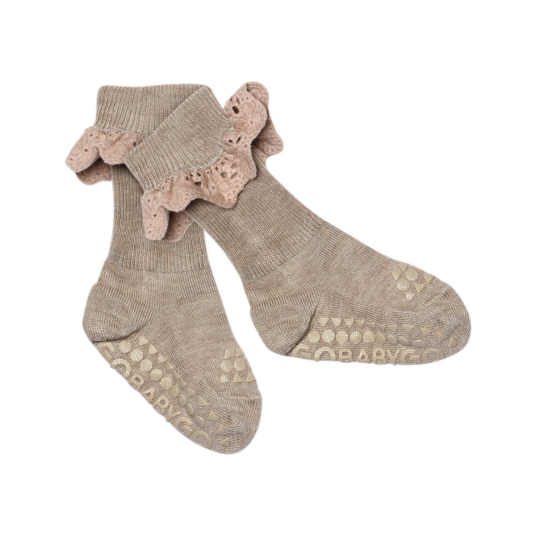 GoBabyGo   Sokker i Bambus med Blonder Antiskli LV Light Brown Melange   23 26