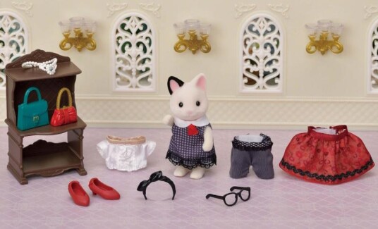 Sylvanian Families Byjente Tuxedo Cat Motesett
