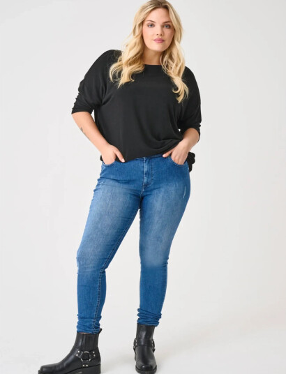 ONLY Carmakoma Carwilly Reg Skinny Jeans Dnm Tai Noos - Blue - 48 x 32 ONLY Carmakoma Carwilly Reg Skinny Jeans Dnm Tai Noos - Blue - 48 x 32