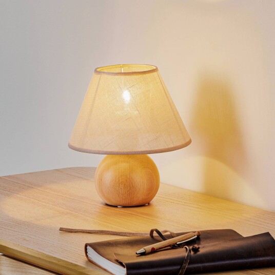 Envostar Gill bordlampe naturtre / beige skjerm