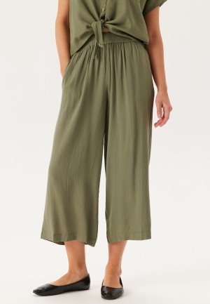 Pieces Pcpia Hw Wide Culotte Wvn Noos Deep Lichen Green XS Pieces Pcpia Hw Wide Culotte Wvn Noos Deep Lichen Green XS