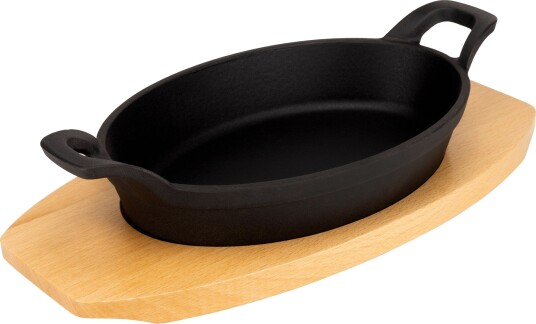 Essentials Oval støpejernsform 22 cm bordskåner i tre Essentials Oval støpejernsform 22 cm bordskåner i tre