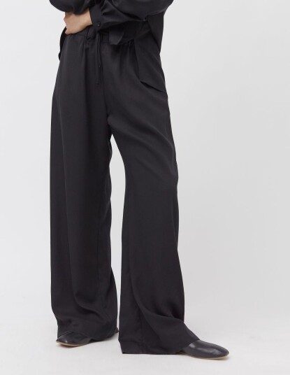 A Part Of The Art Vacant Pants   Black   XL