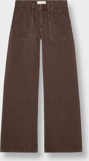 Jeanerica Guell Brown 27 x 32