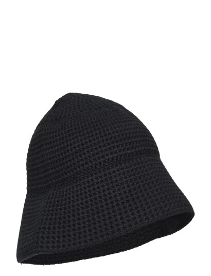 Filippa K Crochet Hat Black ONE SIZE Filippa K Crochet Hat Black ONE SIZE