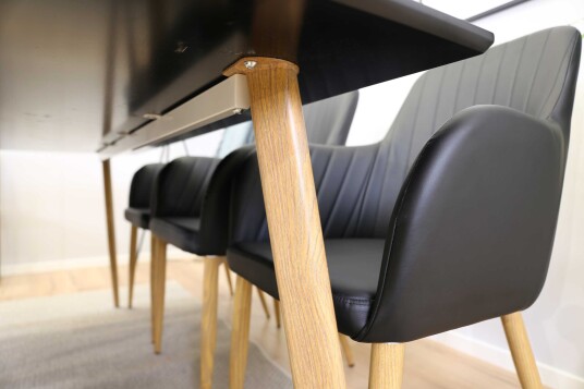 Venture Design Polar & Comfort spisegruppe Svart/svart 6 st stoler & bord 180 x 90 cm